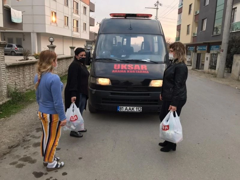 Kısıtlamada da ihtiyaç sahiplerini sevindirdiler
