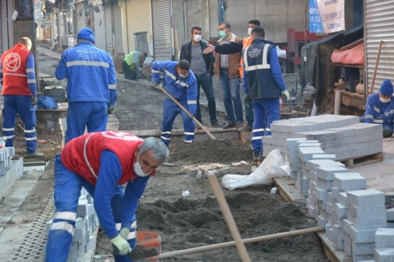 Havra Sokağı’nda hafta sonu mesaisi
