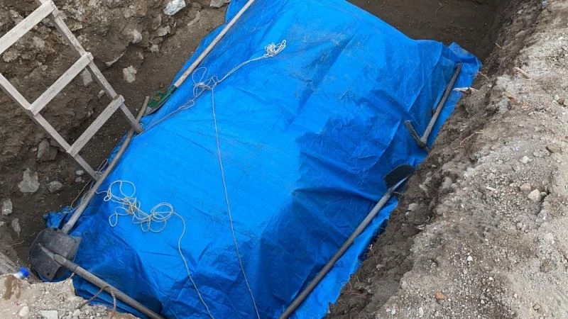 Evin temelinde çıkan tarih merak konusu oldu
