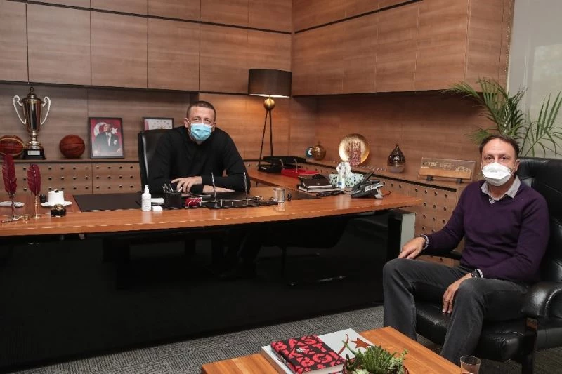 TBF Başkanı Hidayet Türkoğlu Milli Takım Heyeti ile bir araya geldi
