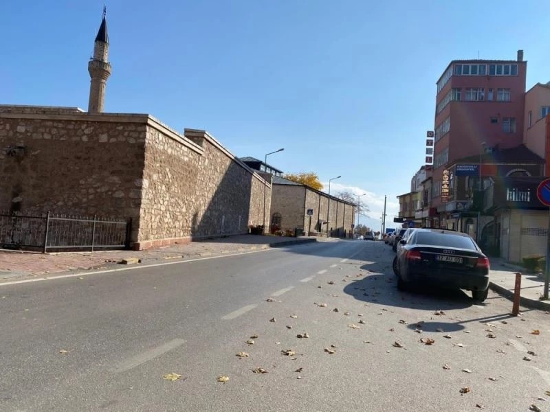 Eğirdir’de sokağa çıkma kısıtlamasını ihlal eden 2 kişiye ve tedbirlere uyulmayan bir iş yerine ceza uygulandı
