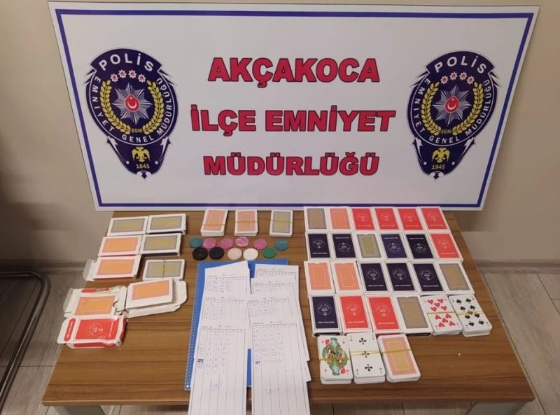 Düzce’de kumarhane operasyonunda 9 kişi yakalandı
