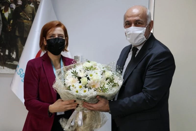 Başkan Tuncel’den sağlık çalışanları adına Başhekim Dinçel’e Teşekkür
