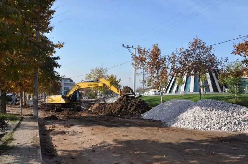 Başiskele, Selahattin Eyyübi Caddesi daha modern oluyor
