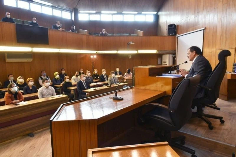 Başkan Demir personeline seslendi: “Halkımız hizmetlerimizi hissetmeli”
