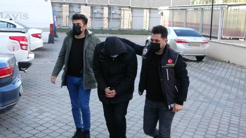 İstanbul’dan 3 bin 526 adet uyuşturucu hap getirirken yakalandılar
