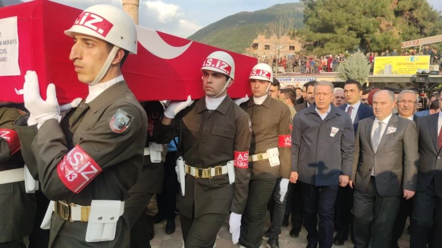 ŞEHİT UZMAN ONBAŞI AKKAYA, SON YOLCULUĞUNA GÖZ YAŞLARIYLA UĞURLANDI