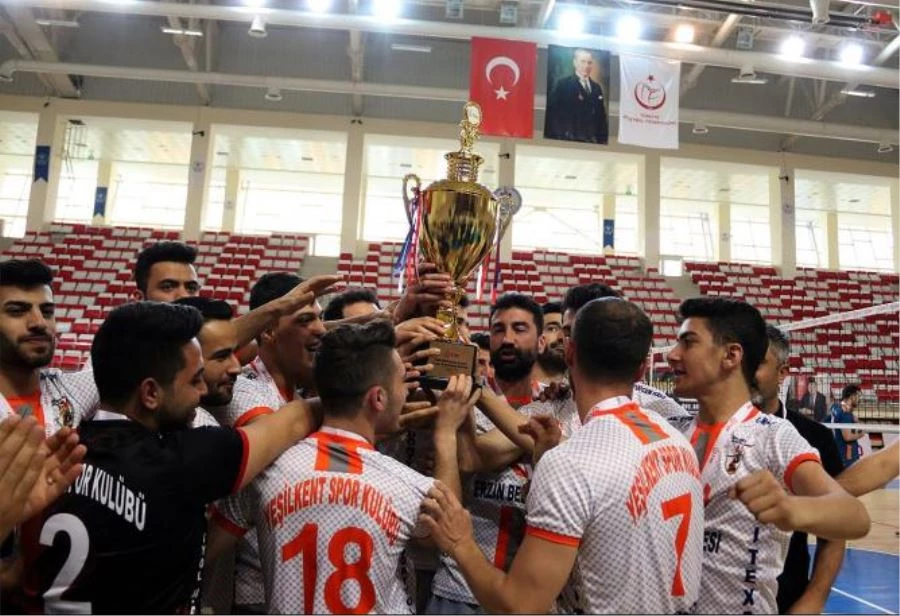 ERZİN YEŞİLKENT VOLEYBOL TAKIMI 1. LİGE YÜKSELDİ