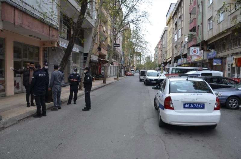 Mühürlenen iş yerini açarken suçüstü yakalandı