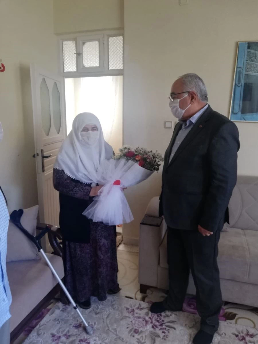 BAŞKAN KESKİN ŞEHİT ANNELERİNİ UNUTMADI