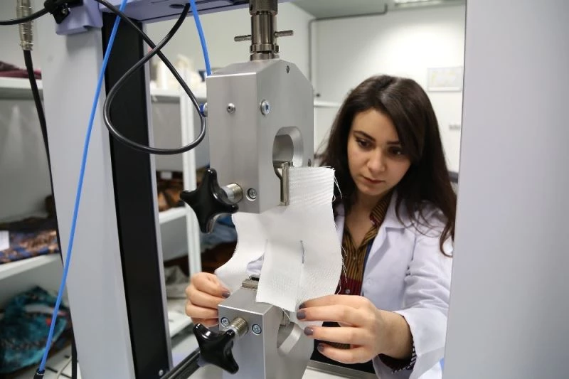 BUTEKOM’da maske, tulum ve hasta önlüğü testi
