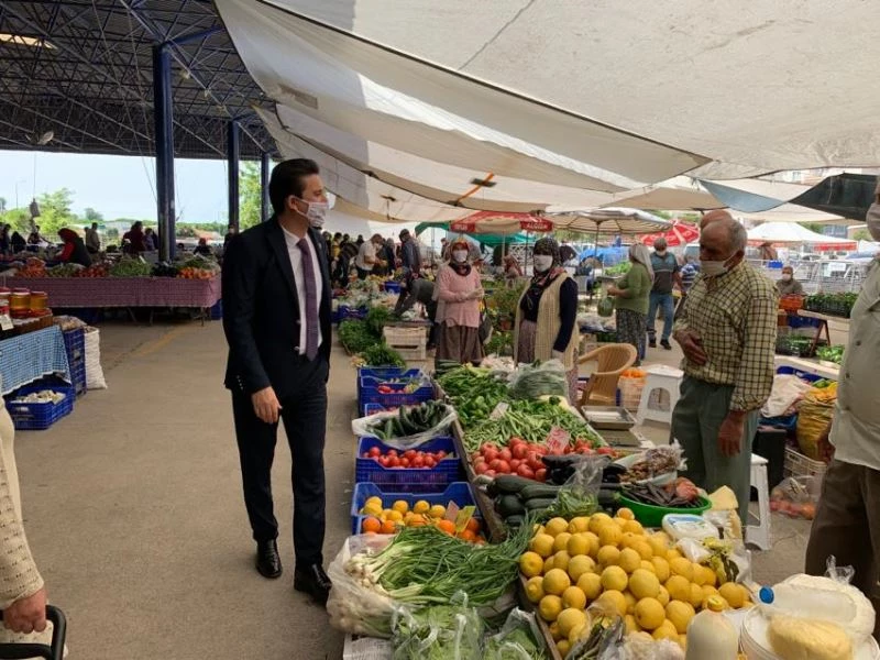 Başkan Köleoğlu, pazarcı esnafını ziyaret etti
