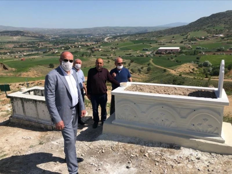 Kimsesizlerin mezarları yaptırıldı
