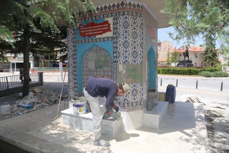 Karaman Belediyesi, kent merkezindeki çeşmeleri onarıyor
