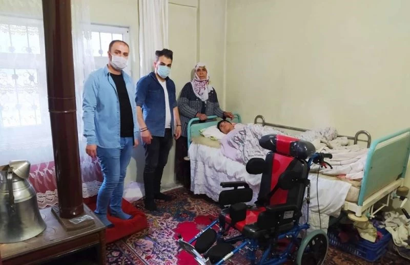 Hakkarili İrdem’e engelli puseti desteği
