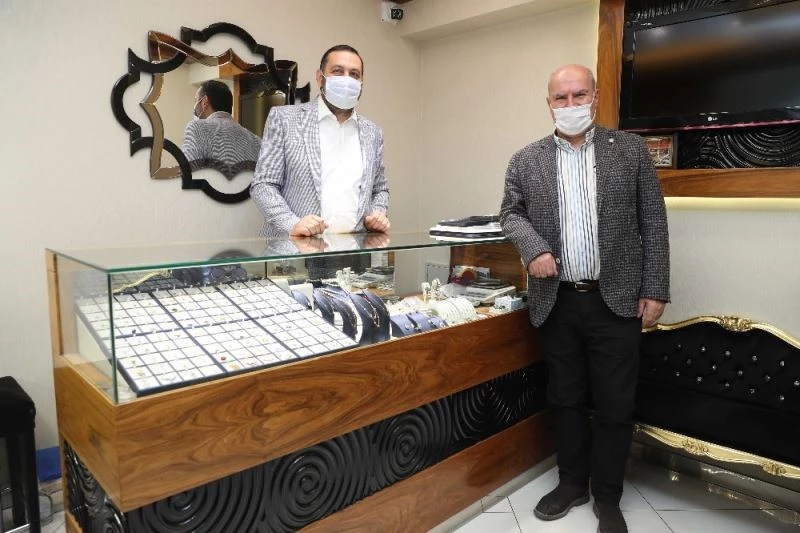 ATO Başkanı Baran, kuyumcuları ziyaret etti
