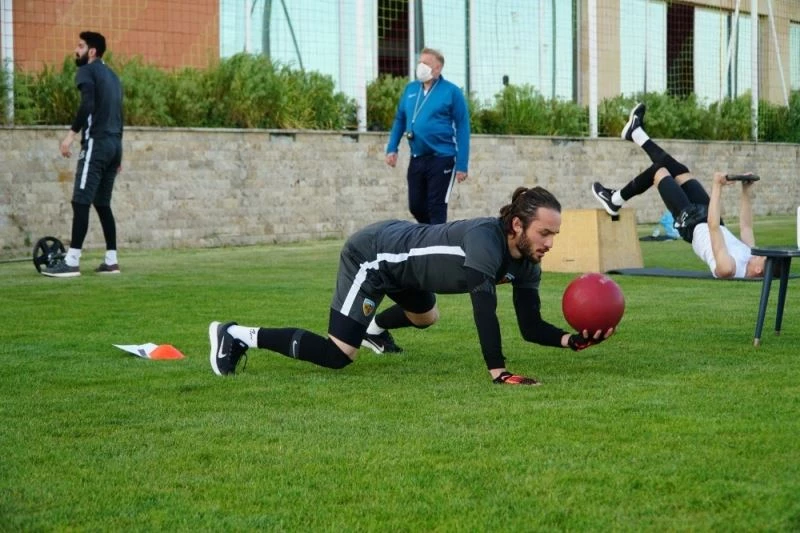 Kayserisporlu Ziya Alkurt: 