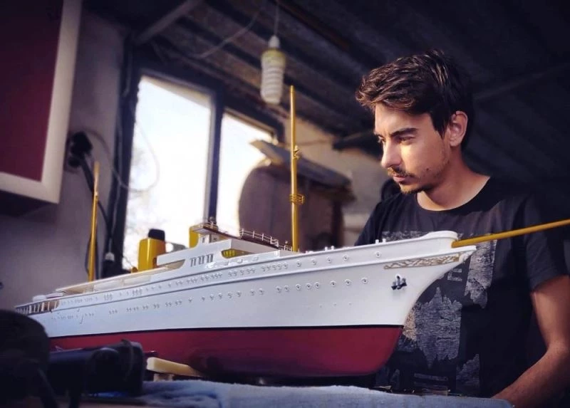 Taksici mühendisin maket tutkusu
