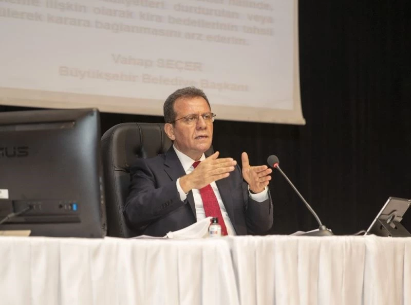 Seçer: “4 yılda 4 köprülü kavşak yapacağım”
