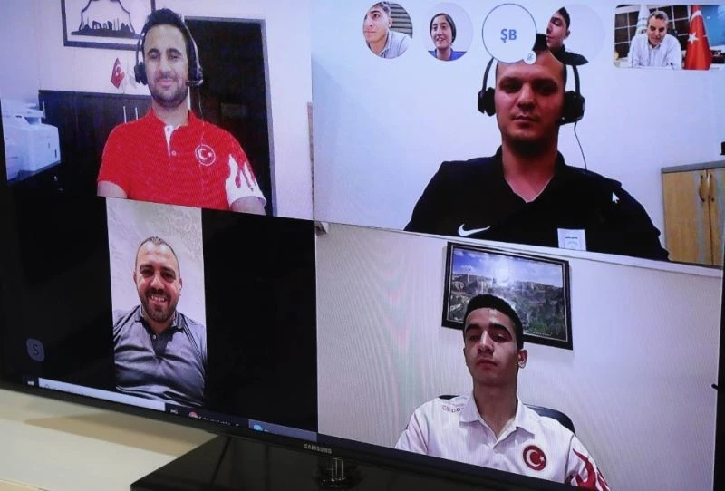 Asrın Güreşçisi Urfalı gençlerle buluştu
