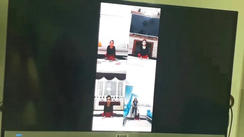 19 Mayıs koreografisini online sundular
