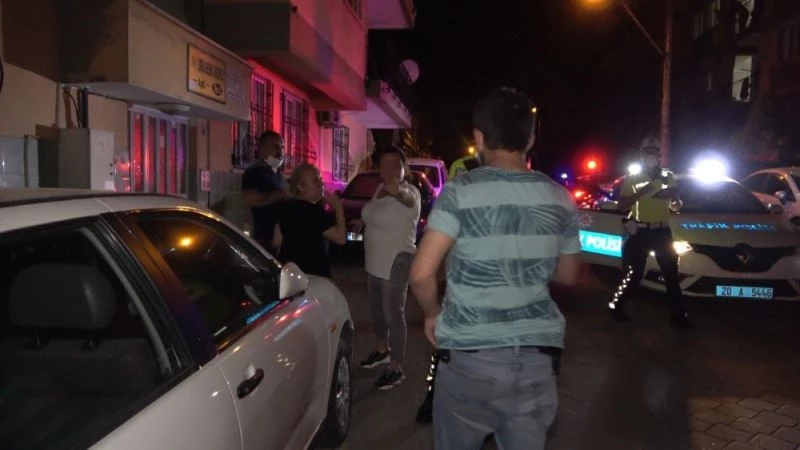 3. defa alkollü yakalanan sürücü hırsını polis ve gazetecilerden çıkardı
