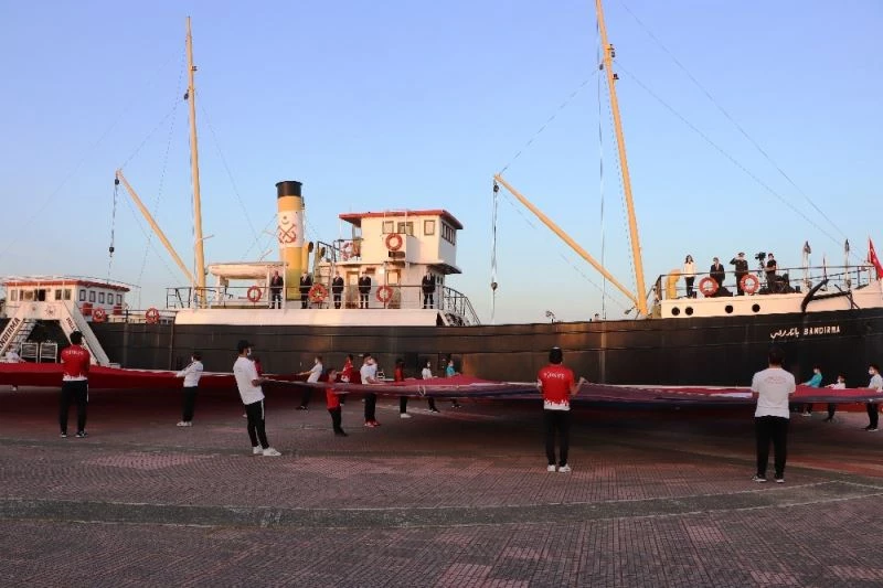 Samsun’da 19.19’da Bandırma Vapuru’nda İstiklal Marşı okundu
