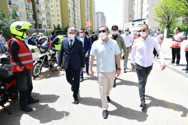 Motosiklet tutkunları demirden atlarını 19 Mayıs için sürdü
