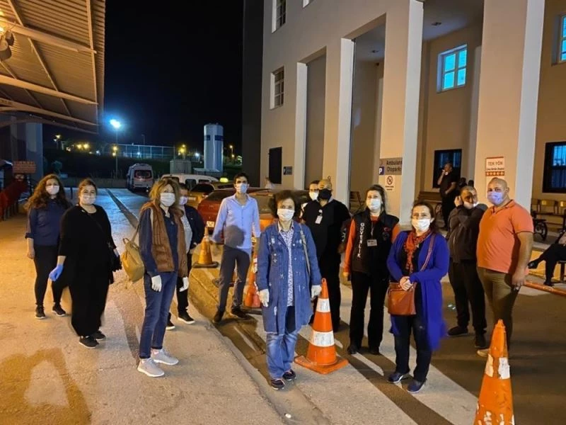 (Özel) Kendisini ağaçlara adadı, okullara fidan dikip gözü gibi bakıyor
