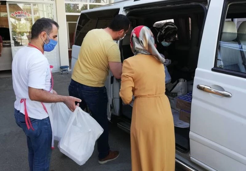 Kur’an Kursu hocasından ‘Bir İftarda Benden Olsun’ projesi
