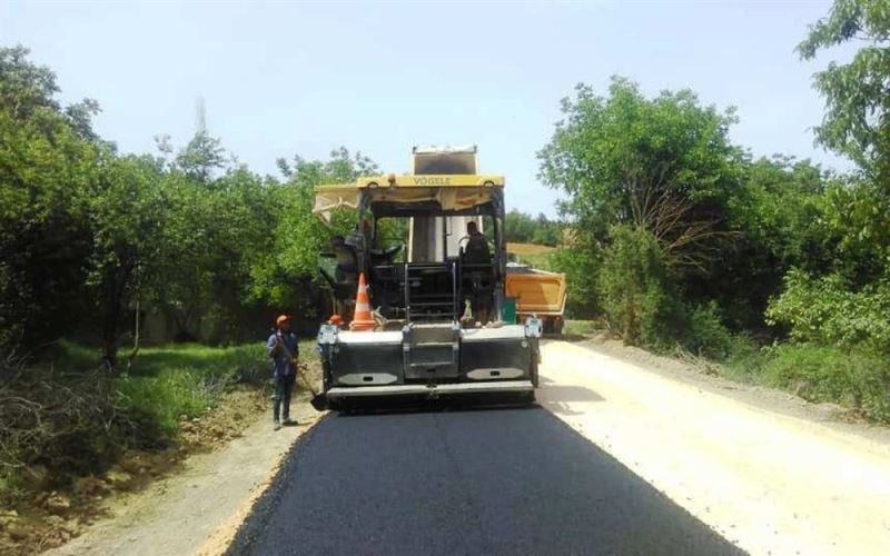 Köy yollarında BSK kaplama çalışması
