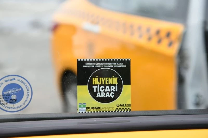 Bahçelievler’de taksilere yönelik dezenfektan çalışması
