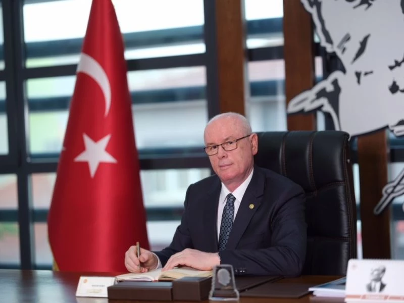 Kazım Kurt: “Daha sağlıklı günler ve güzel bayramlarda buluşmak üzere”
