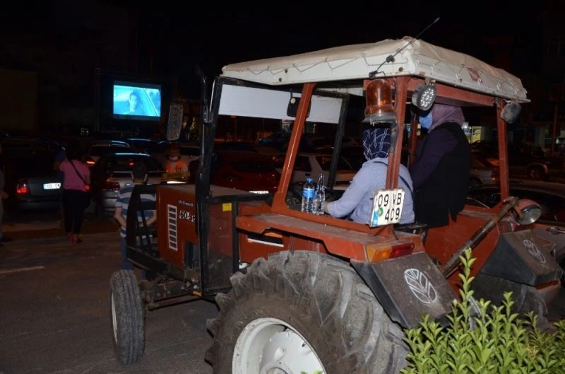 Koçarlı’da açık hava sinemasına ilgi büyük oldu
