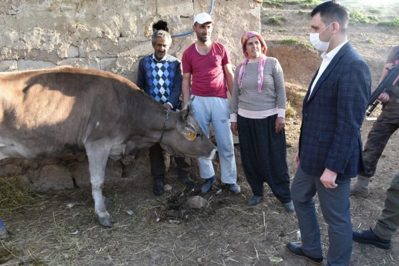 Kaymakam Doğramacı’dan ‘Sarı Kız’ın sahibine ziyaret
