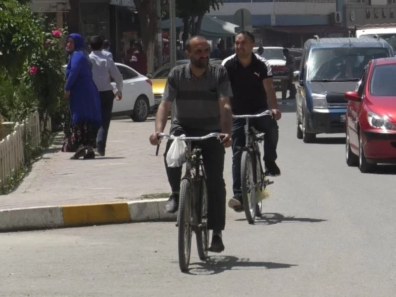 Iğdır yasağa rağmen maske takmadı
