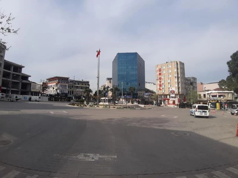 Karacabey’de bazı cadde ve sokaklarda maskesiz gezmek yasak
