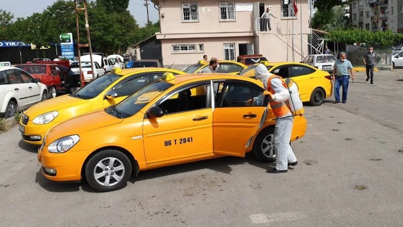 Altındağ’da taksiler dezenfekte edildi
