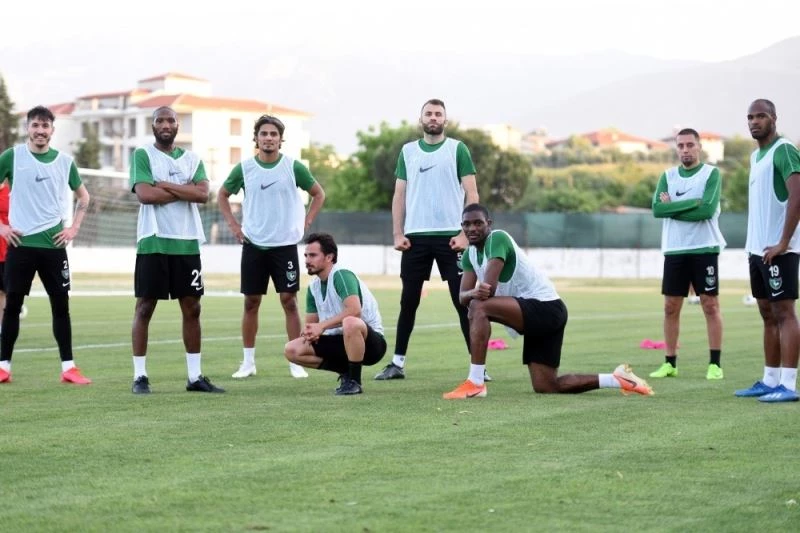 Denizlispor bayram iznine çıktı
