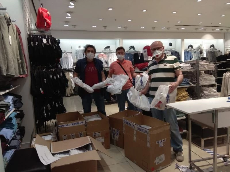 Vezirköprü’de yetimler sevindirildi
