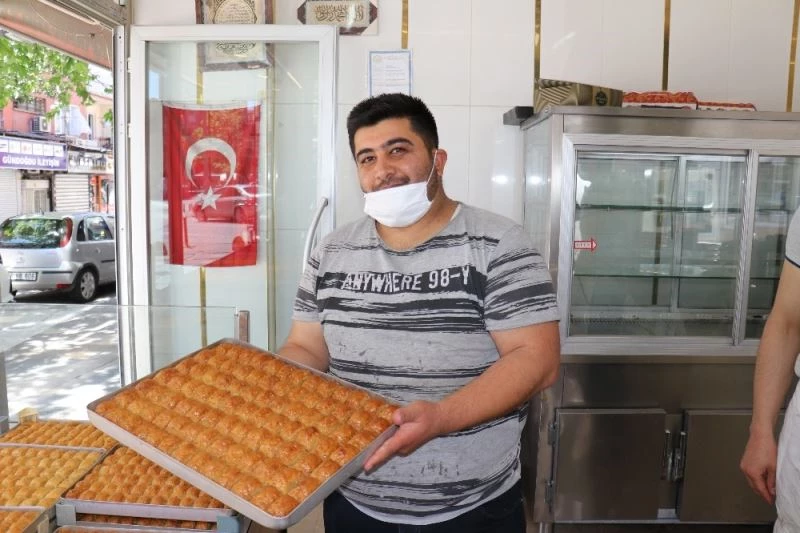 Bayram kısıtlamasına rağmen baklavaya yoğun ilgi
