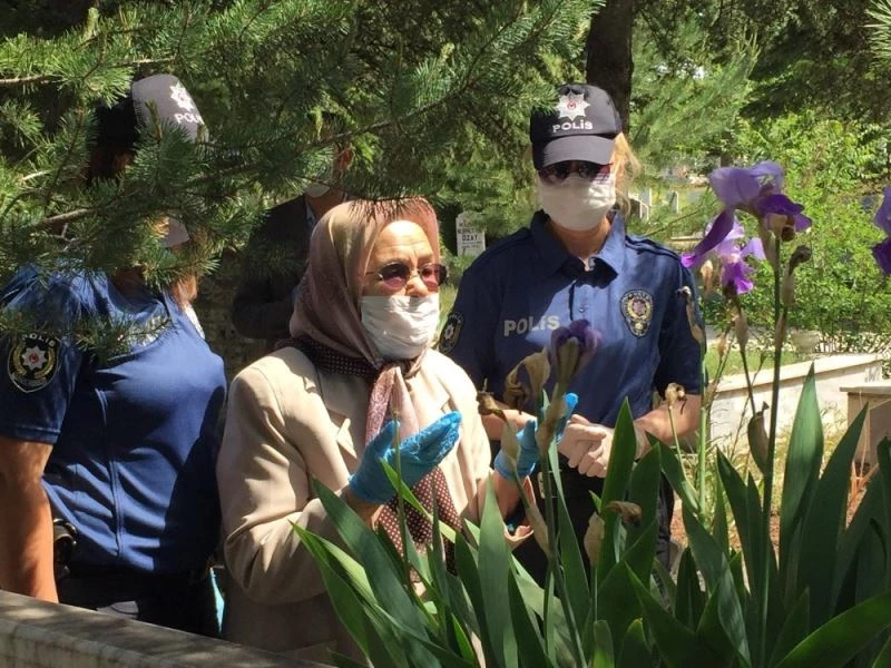 (Özel) Şehit annesinin dileğini polis evlatları yerine getirdi
