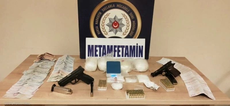 Villaya uyuşturucu baskını: 4 gözaltı
