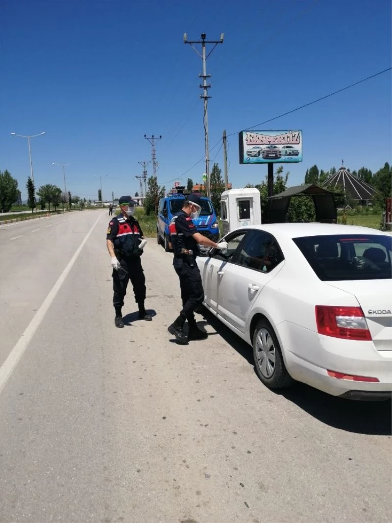 Jandarma’dan şekerli kolonyalı denetim
