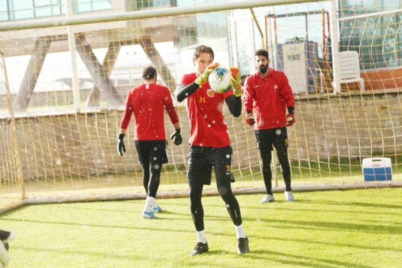 Kayserispor kaptanı Silviu Lung: 