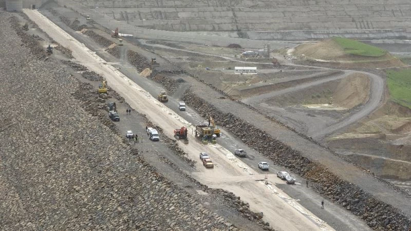 Baraj göletine düşen işçiyi arama çalışmaları yeniden başlatıldı
