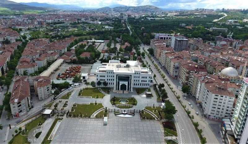 Elazığ’da vaka 10’a yükseldi, ihlallere 100 bin TL ceza kesildi
