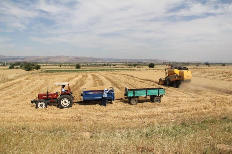 Biçerdöver operatörleri Ramazan Bayramı