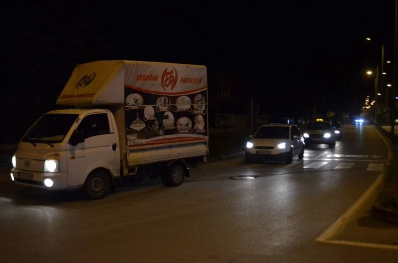 İlk kez sokağa çıkma kısıtlaması yaşanan Bolu’da, yasaklar sona erince vatandaş caddelere akın etti
