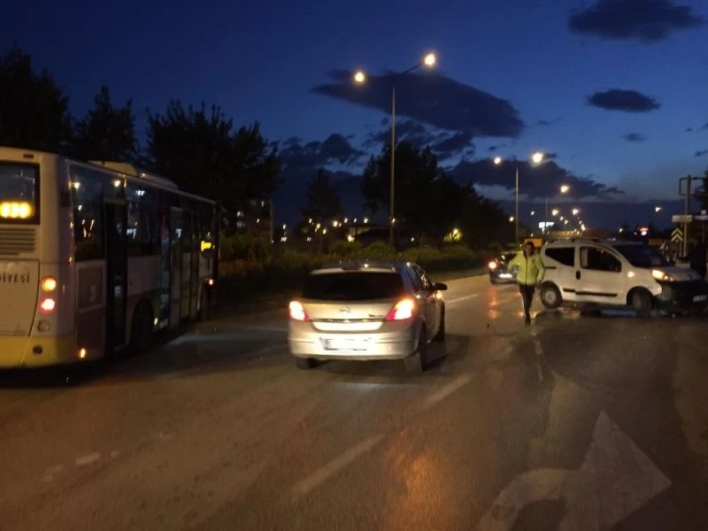 Facianın eşiğinde dönüldü: 2 yaralı
